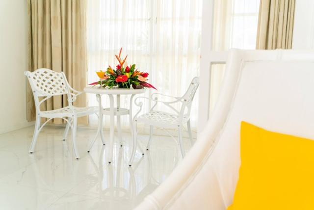 The Soco House - All-Inclusive (Adults Only) 卡斯特里 外观 照片