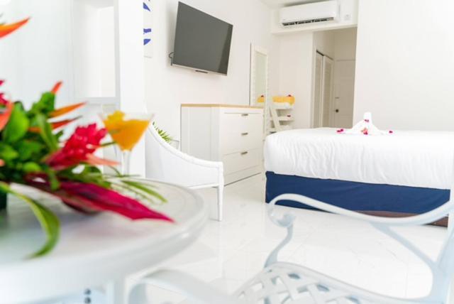 The Soco House - All-Inclusive (Adults Only) 卡斯特里 外观 照片